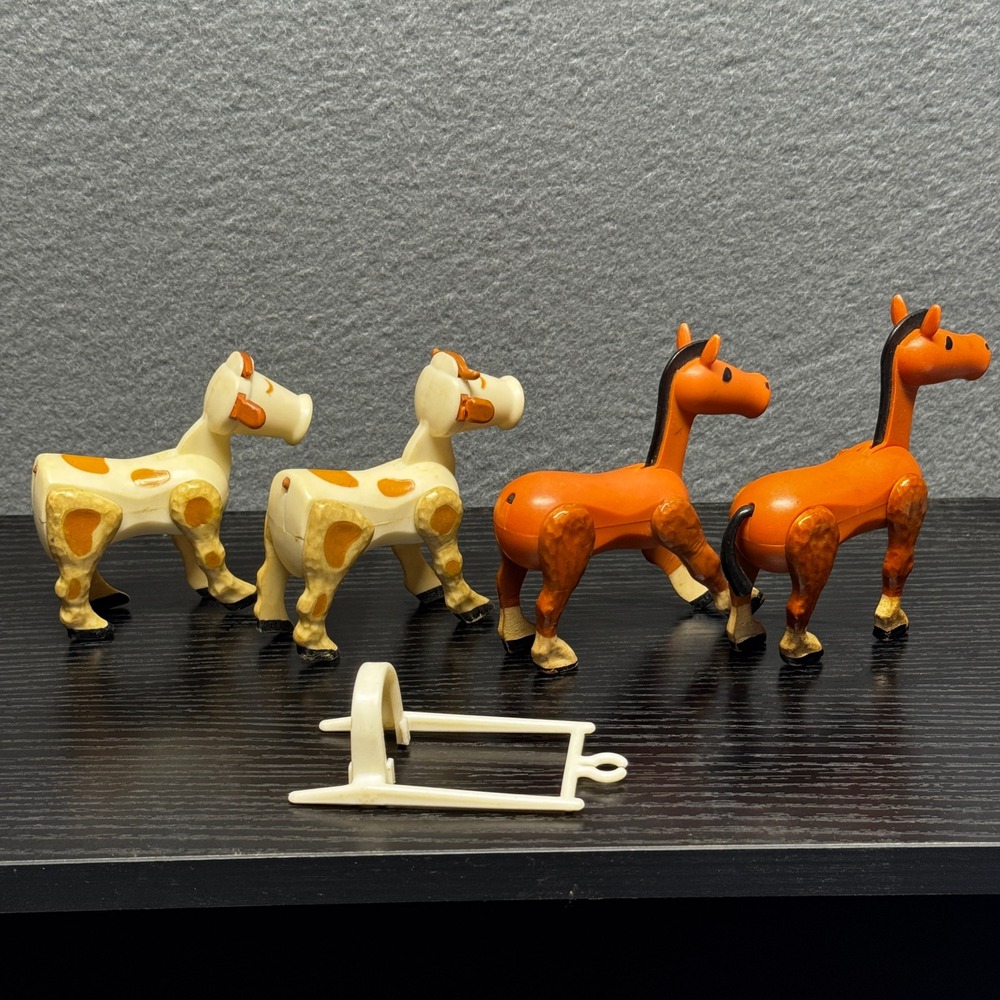 Vintage Fisher-Price Little People Farm Animals Set 2 Cows 2 Horses with Harness - Picture 5 of 10